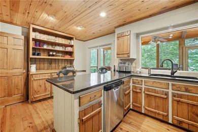 Perched high above the quiet shores of Lake Arrowhead's north - photo 32