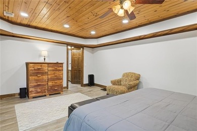 Perched high above the quiet shores of Lake Arrowhead's north - photo 49