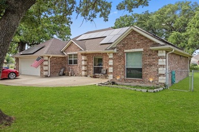 Lake Tawakoni Home For Sale in Quinlan Texas