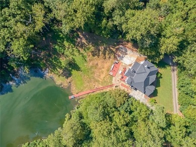 Picturesque Waterside Retreat Offering Ultimate Seclusion and - photo 2