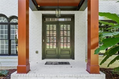 Picturesque Waterside Retreat Offering Ultimate Seclusion and - photo 4