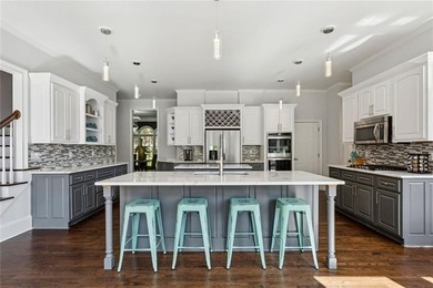 Picturesque Waterside Retreat Offering Ultimate Seclusion and - photo 8