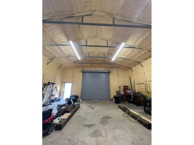 2021 3-bed, 2- bath home with 30x40 metal/spray foam insulated - photo 18