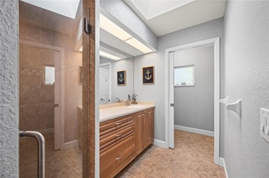 Welcome to this meticulously maintained, turnkey 3-bedroom - photo 21