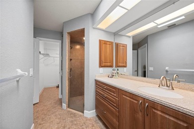 Welcome to this meticulously maintained, turnkey 3-bedroom - photo 22