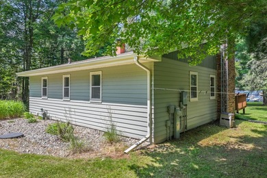 Charming, lovingly cared-for cottage on highly desirable Lake - photo 24