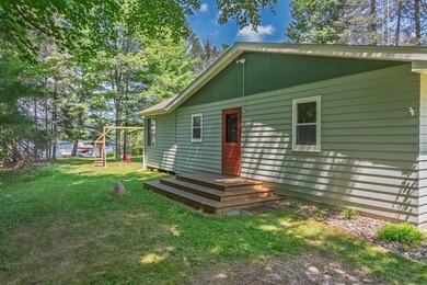 Charming, lovingly cared-for cottage on highly desirable Lake - photo 25