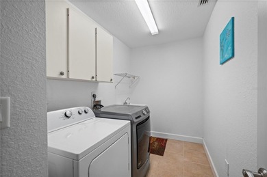 Welcome to this meticulously maintained, turnkey 3-bedroom - photo 29