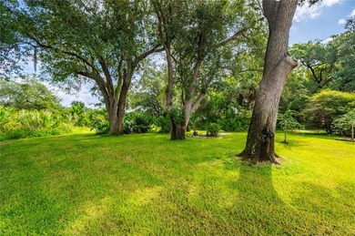 Welcome to this meticulously maintained, turnkey 3-bedroom - photo 50