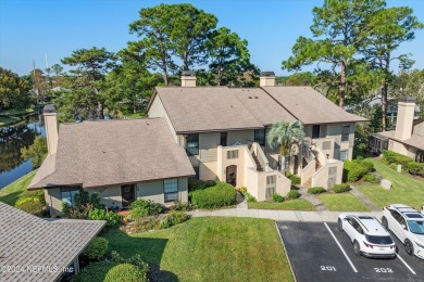 Lake Condo Sale Pending in Ponte Vedra Beach, Florida