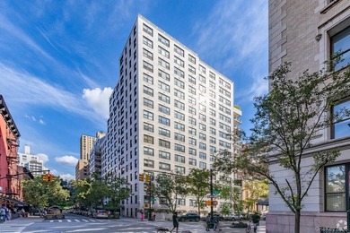 Set high above the city in one of Gramercy Park's most desirable - photo 1