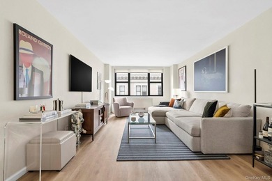 Set high above the city in one of Gramercy Park's most desirable - photo 2