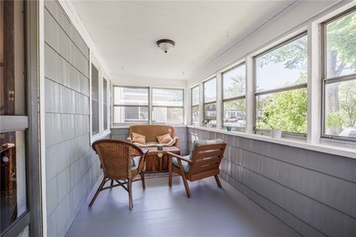 Conveniently located just minutes from the University of - photo 3