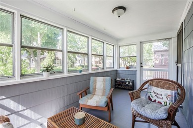 Conveniently located just minutes from the University of - photo 4