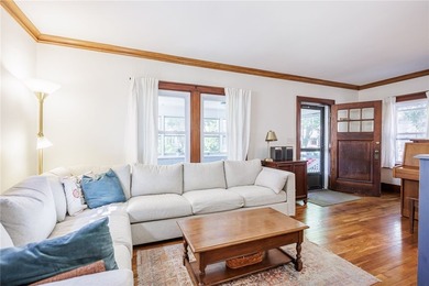 Conveniently located just minutes from the University of - photo 5