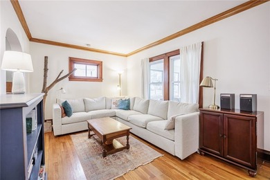 Conveniently located just minutes from the University of - photo 7
