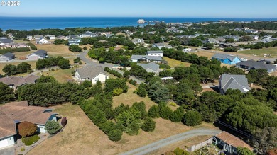 Bandon Buildable Lot Near the Beach! Great opportunity to own an - photo 17