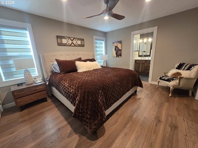 Creekside Luxury in the Heart of Dufur. Experience the pinnacle - photo 17