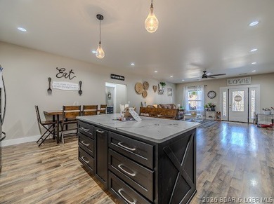 ONE of a kind BEAUTIFUL luxury house sitting on 5.4 acres with - photo 8