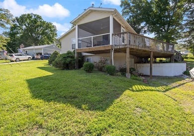 Vacation or Full Time Home. Well taken care of 3 Bedroom 2 Bath - photo 1