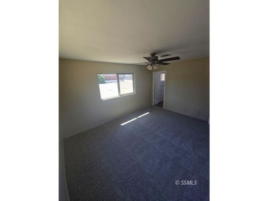 Welcome to this spacious 3-bd, 2-ba property offering comfort - photo 21