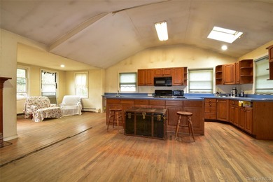 Rare and wonderful opportunity for a handy homeowner to own an - photo 4