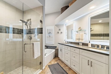 Beautifully updated 3BR/2BA villa located in the desirable - photo 27