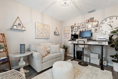 Beautifully updated 3BR/2BA villa located in the desirable - photo 31