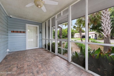 Welcome to this charming home, perfectly situated on a corner - photo 4