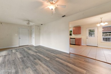Welcome to this charming home, perfectly situated on a corner - photo 8