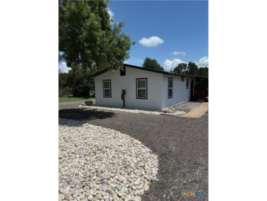 Lake Home For Sale in Canyon Lake, Texas