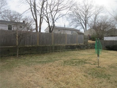 Warwick- * Buttonwoods * - 6 room ranch, 3 bedrooms, living room - photo 13