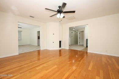 Welcome to this beautifully renovated 5-bedroom, 2.5-bath pool - photo 22
