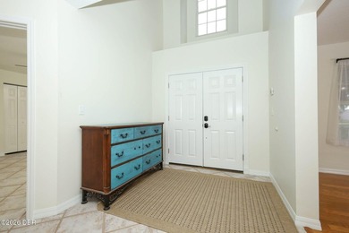 Welcome to this beautifully renovated 5-bedroom, 2.5-bath pool - photo 30