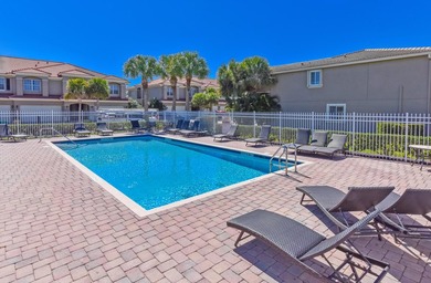 Welcome home to this well-maintained end-unit TH offering the - photo 36