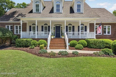 Welcome to refined living in the highly sought-after Windward - photo 2