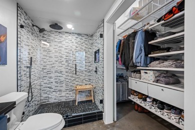 Welcome to The Live Oak Lofts, a beautifully updated urban