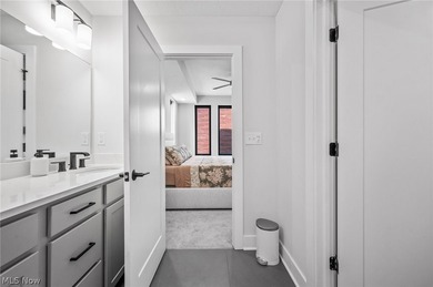 Downtown living at its best. Plenty of living space - photo 27