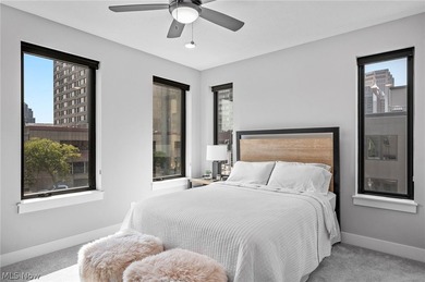 Downtown living at its best. Plenty of living space - photo 28