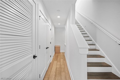 Downtown living at its best. Plenty of living space - photo 35