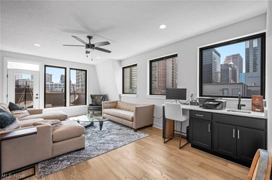 Downtown living at its best. Plenty of living space - photo 39