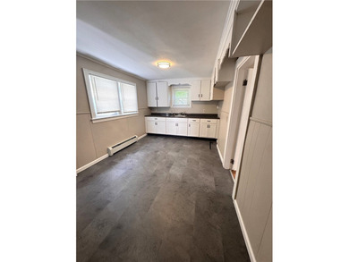 Come see this charming 3-bedroom, 1-bath single-family home - photo 10