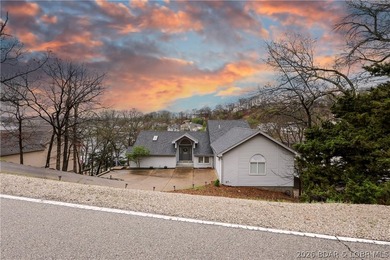 Your ideal lake escape starts here. Step inside and take in the - photo 1