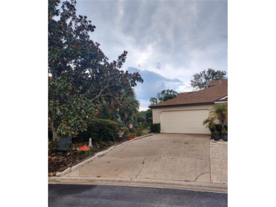 Lake Townhome/Townhouse For Sale in Longwood, Florida