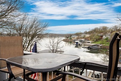 Your ideal lake escape starts here. Step inside and take in the - photo 3