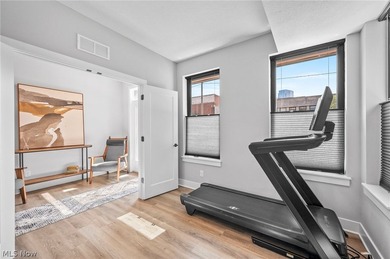 Downtown living at its best. Plenty of living space - photo 45