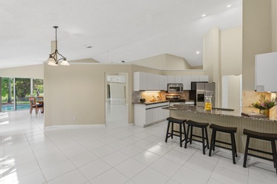 Beautiful 3-BD 2.5-BA pool home on the golf course in the - photo 12