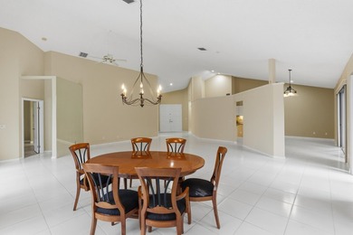 Beautiful 3-BD 2.5-BA pool home on the golf course in the - photo 18