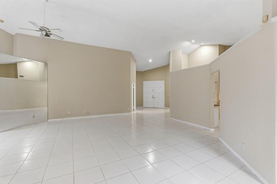 Beautiful 3-BD 2.5-BA pool home on the golf course in the - photo 19