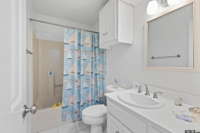 Live where every day feels like a getaway in the highly - photo 20